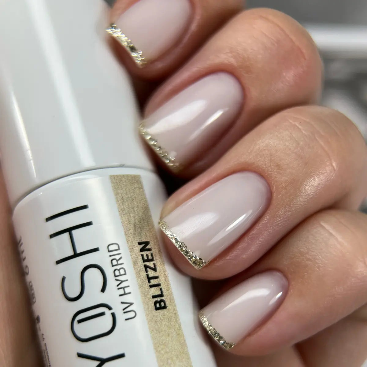 Yoshi Blitzen 415 Gel Polish 6ml