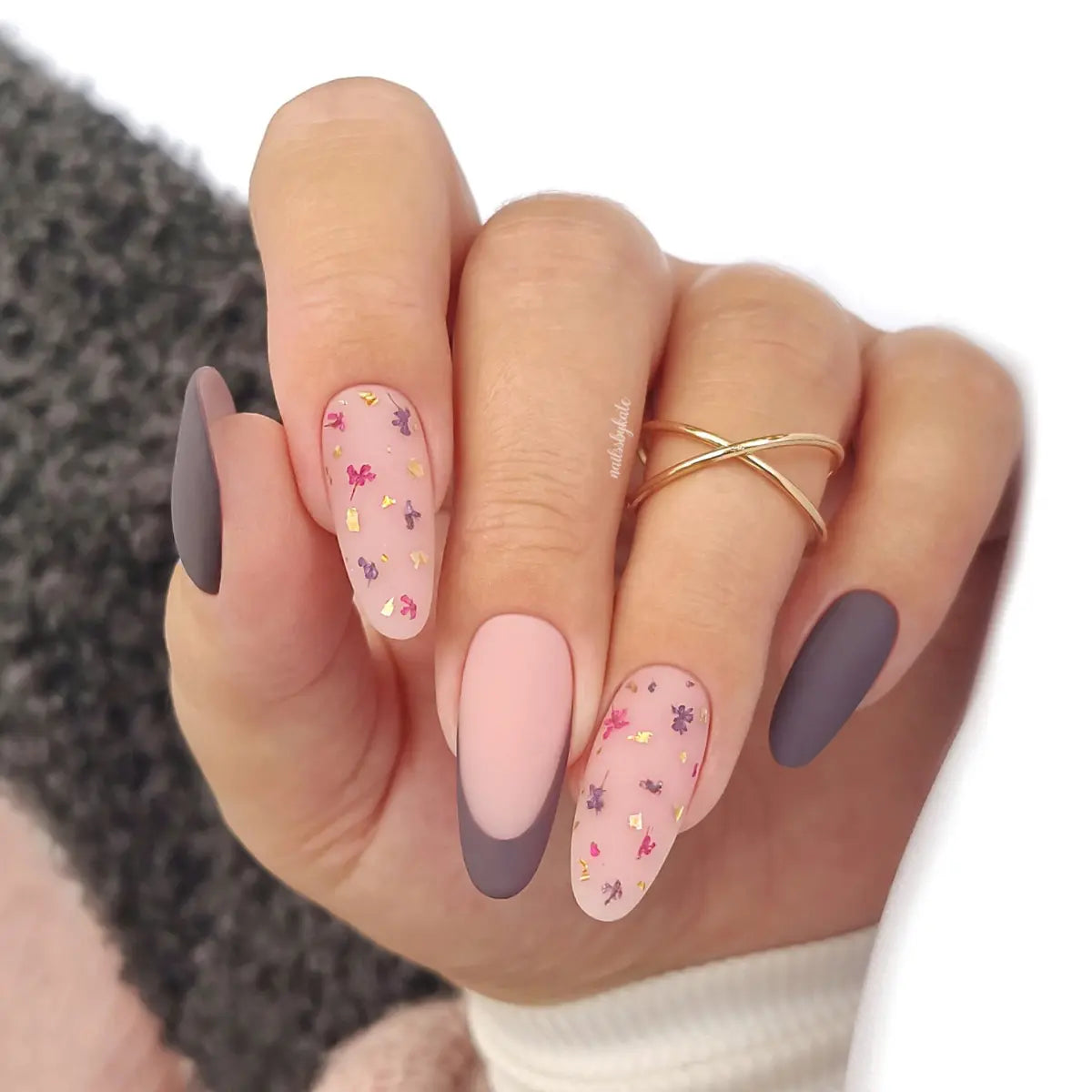 Yoshi Glamour Gallery 426 Gel Polish 6ml