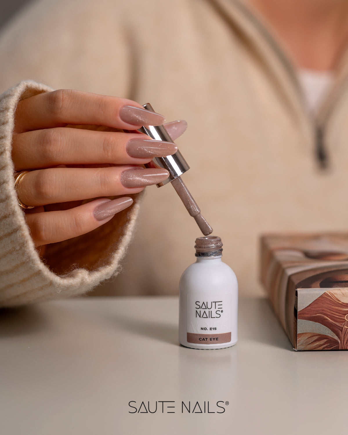 Saute Nails Cat Eye Effect UV/LED Hybrid Gel Polish - E15