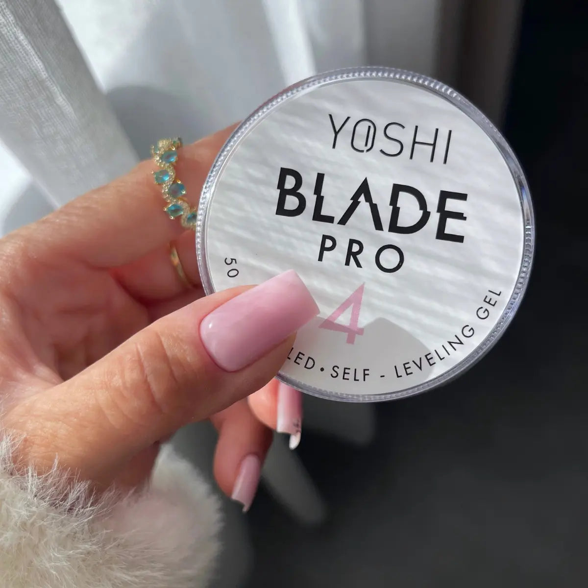 Yoshi BLADE PRO Builder Gel No4