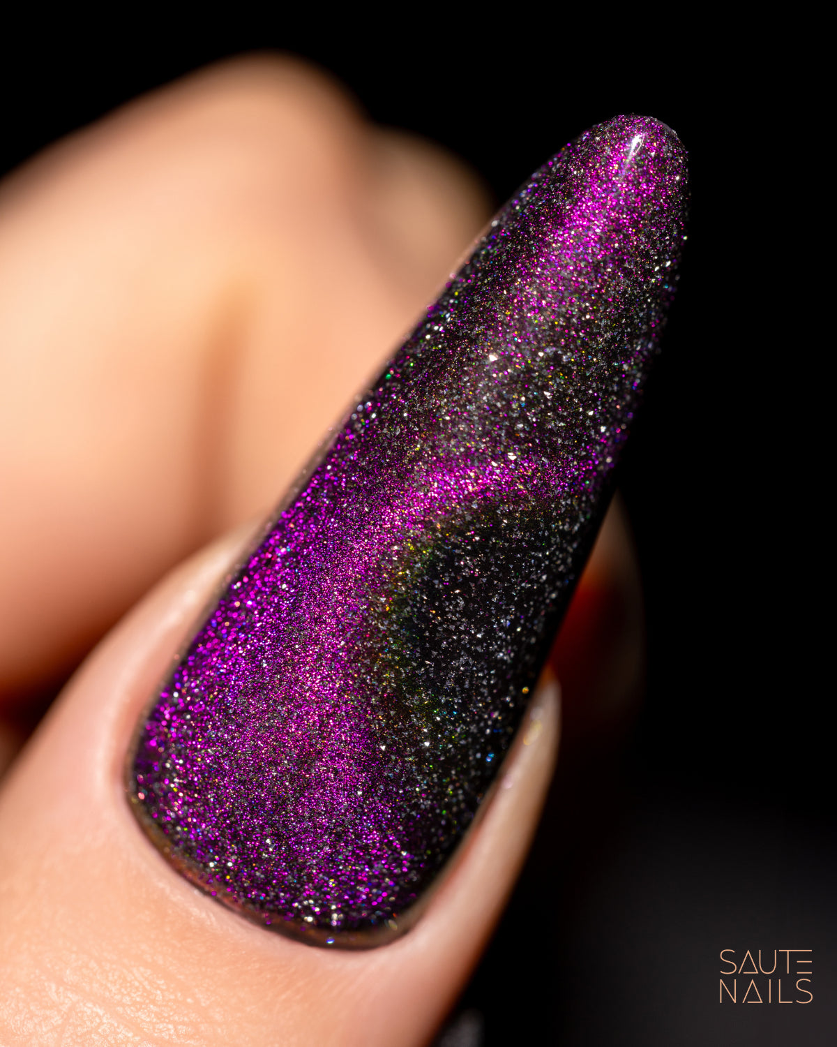 Saute Nails Cat Eye Effect UV/LED Hybrid Gel Polish - E01