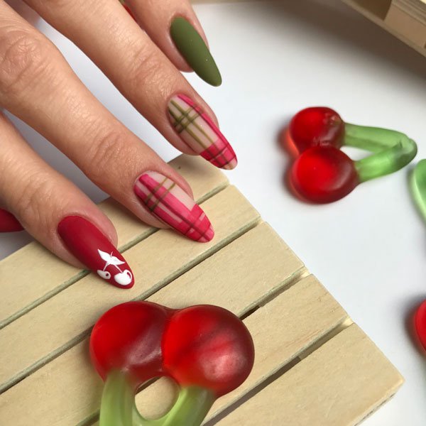 Martini Olive Gel Polish 7Ml