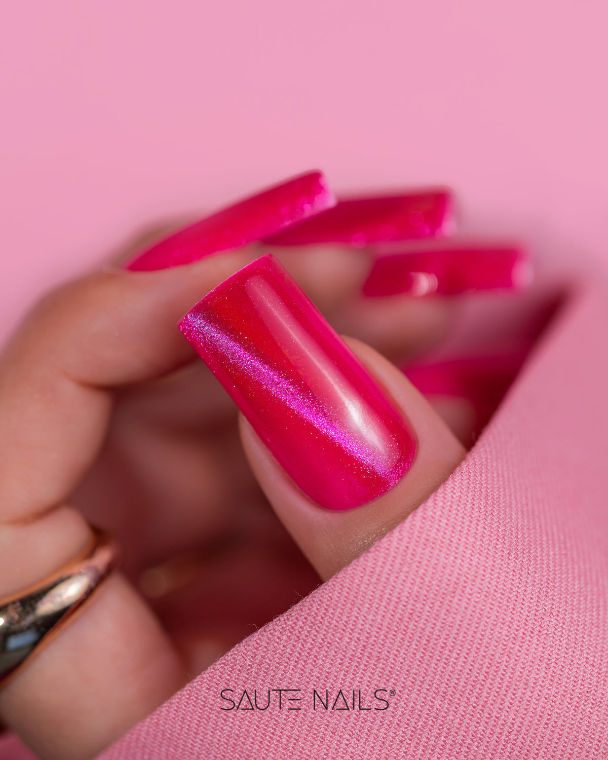 Saute Nails Cat Eye Effect UV/LED Hybrid Gel Polish - E09