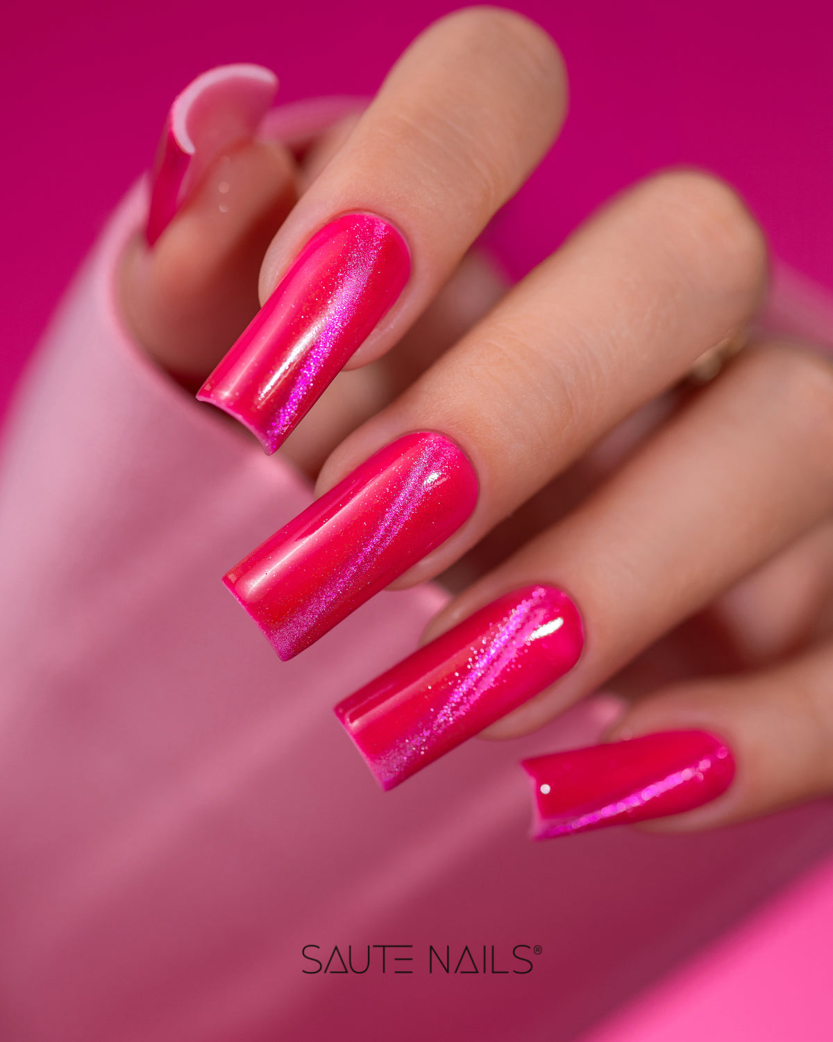 Saute Nails Cat Eye Effect UV/LED Hybrid Gel Polish - E09