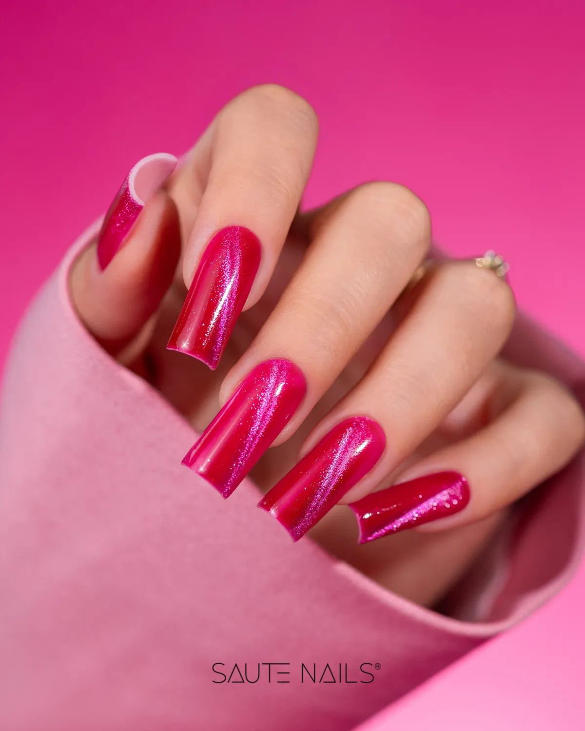 Saute Nails Cat Eye Effect UV/LED Hybrid Gel Polish - E10